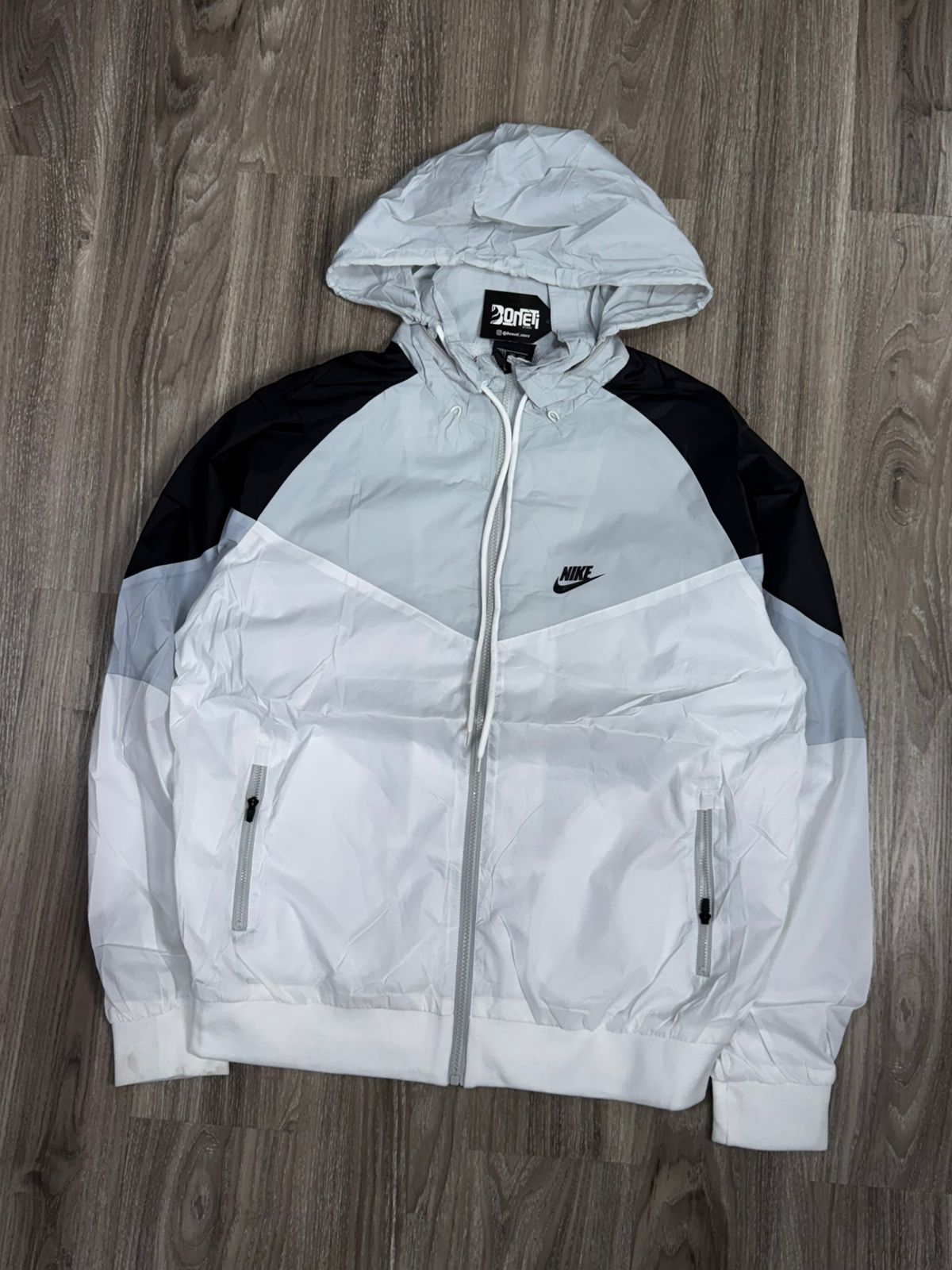 CORTA VENTO NK WINDRUNNER - BRANCO/CINZA