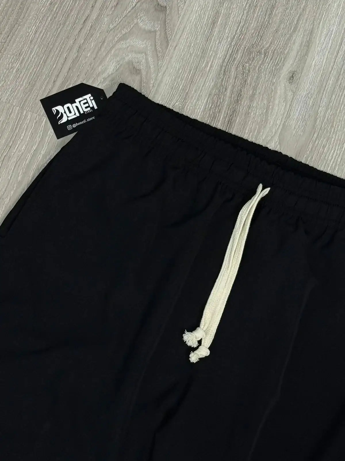 SHORTS TACTEL NK CLUB BORDADO - PRETO