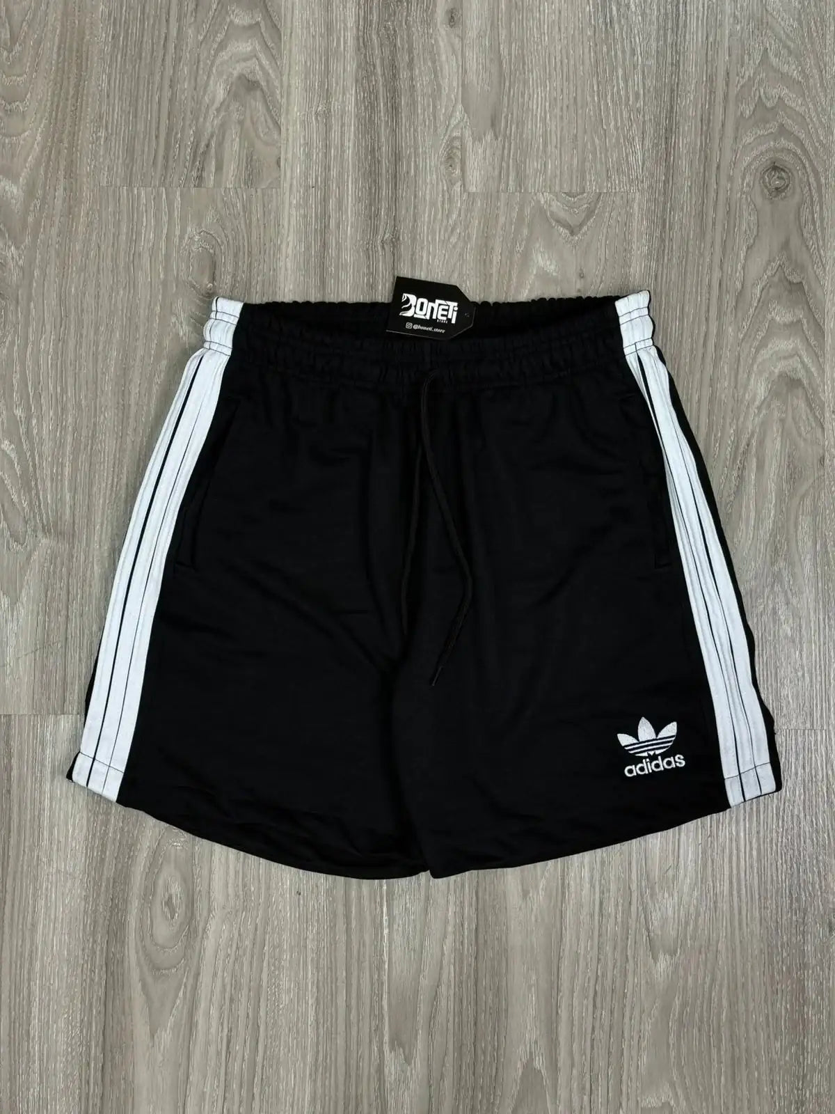 SHORTS TACTEL ADD LISTRAS - PRETO