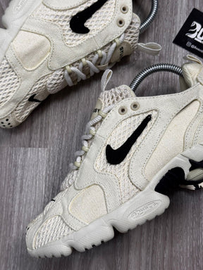 TÊNIS NK X STUSSY AIR ZOOM SPIRIDON CAGE 2 - FOSSIL