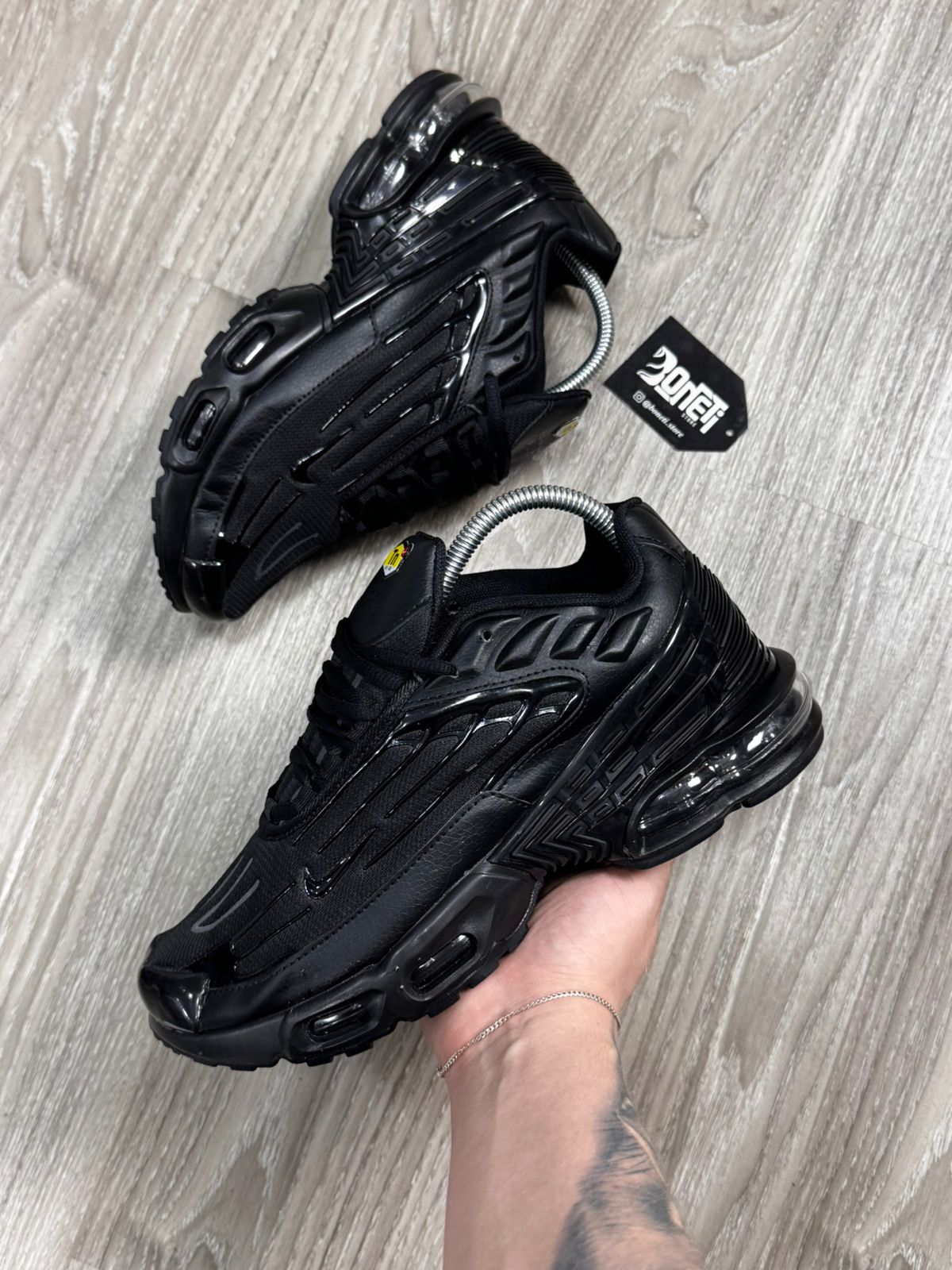 TÊNIS NK AIR MAX PLUS TN 3 - TRIPLE BLACK