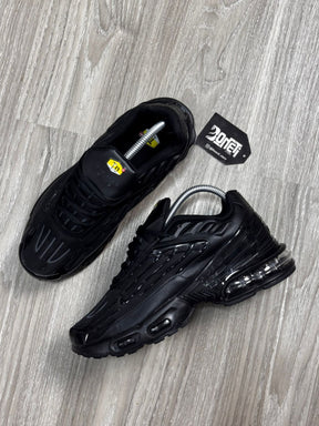 TÊNIS NK AIR MAX PLUS TN 3 - TRIPLE BLACK
