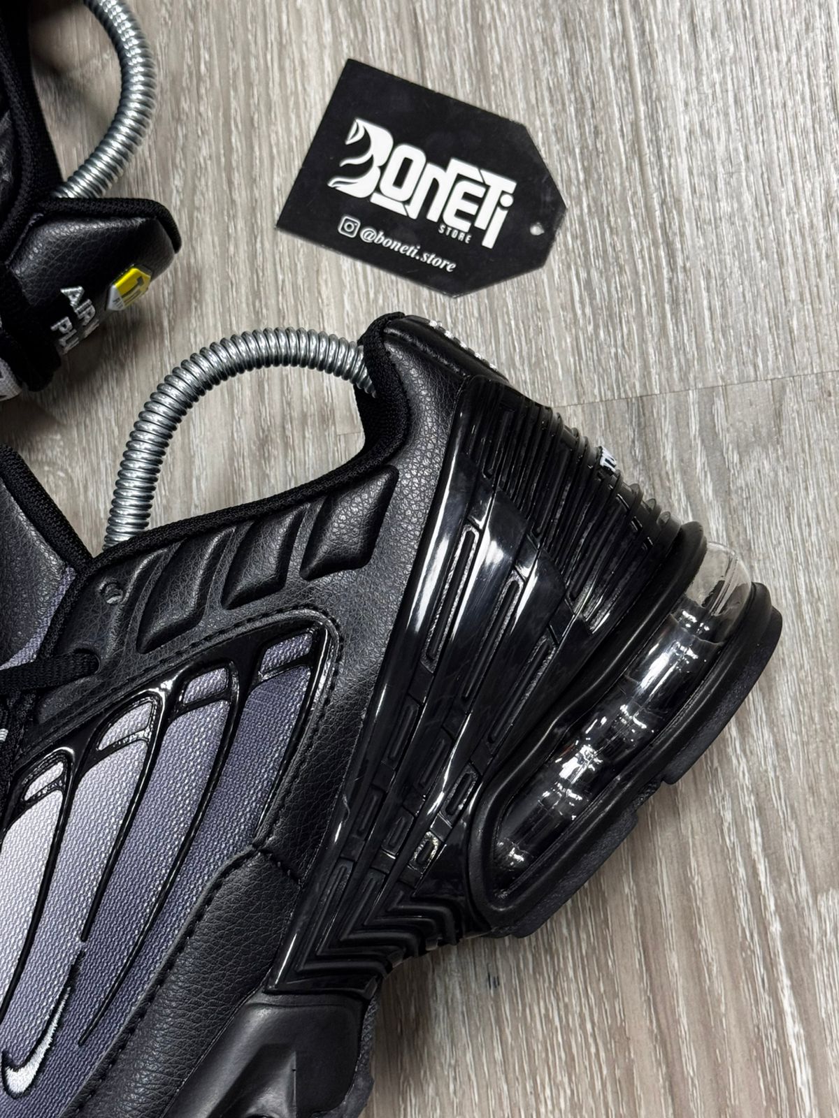 TÊNIS NK AIR MAX PLUS TN 3 - WOLF GREY