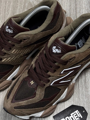 TÊNIS NB 9060 - MARROM