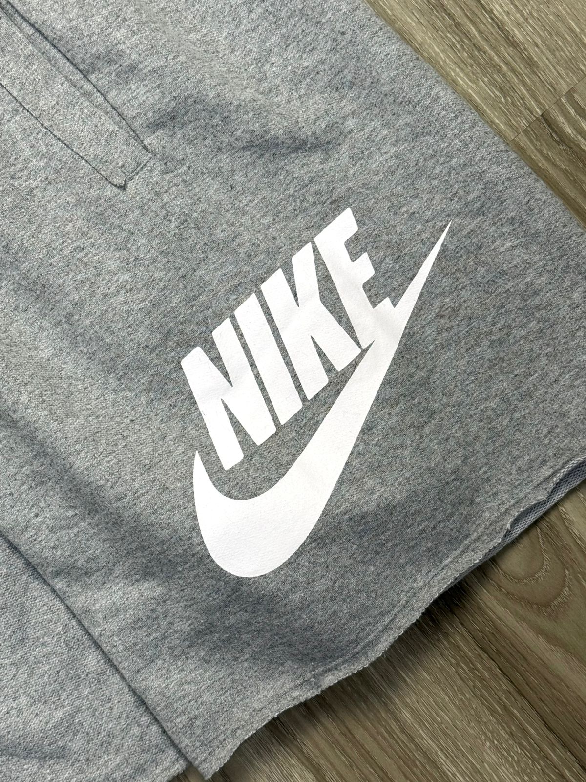 SHORTS MOLETOM NK ICON - CINZA