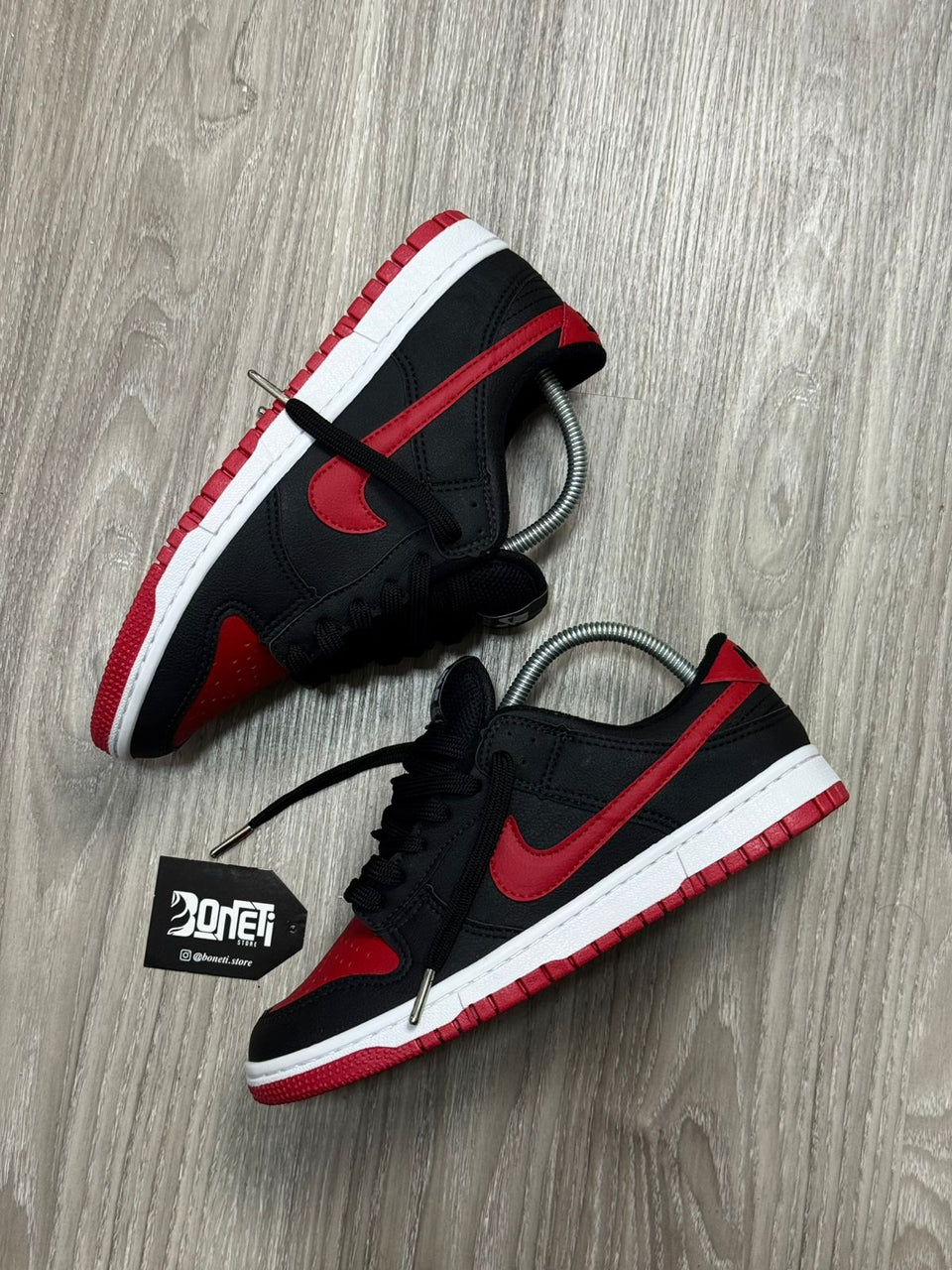 TÊNIS NK DUNK - PRETO E VERMELHO