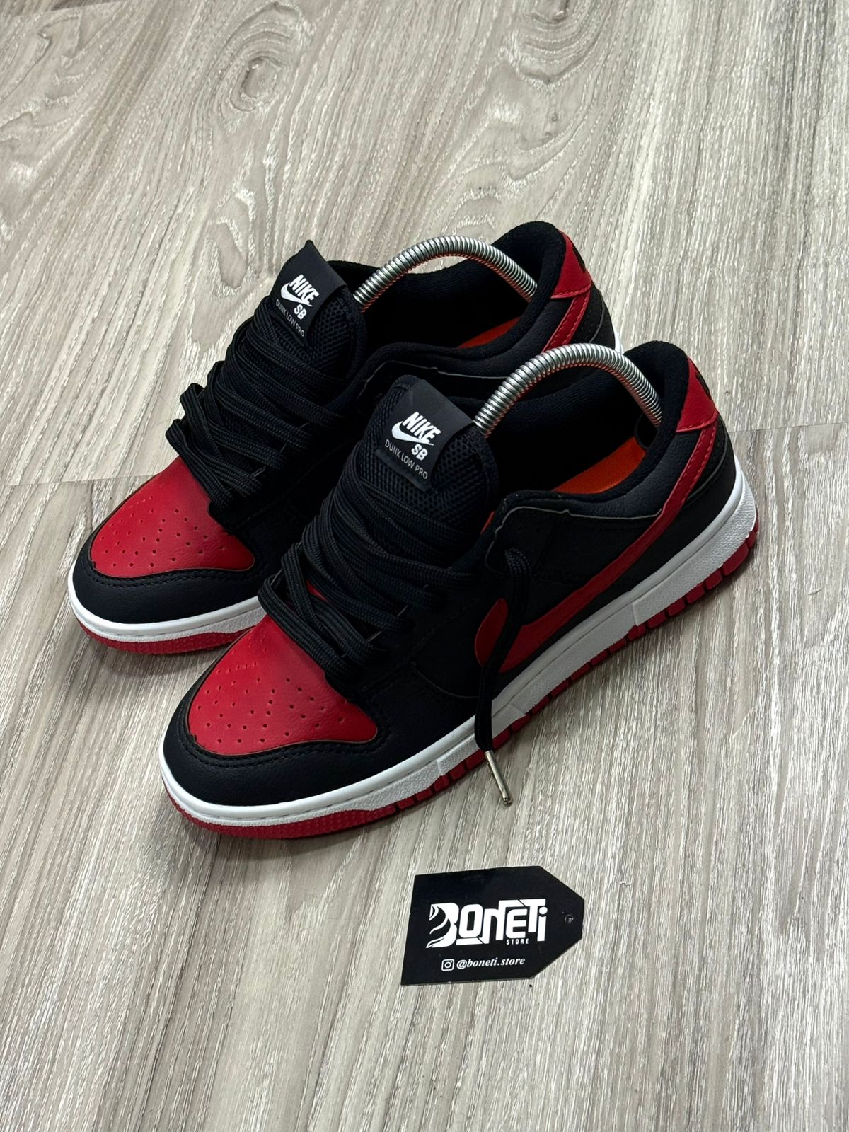 TÊNIS NK DUNK - PRETO E VERMELHO
