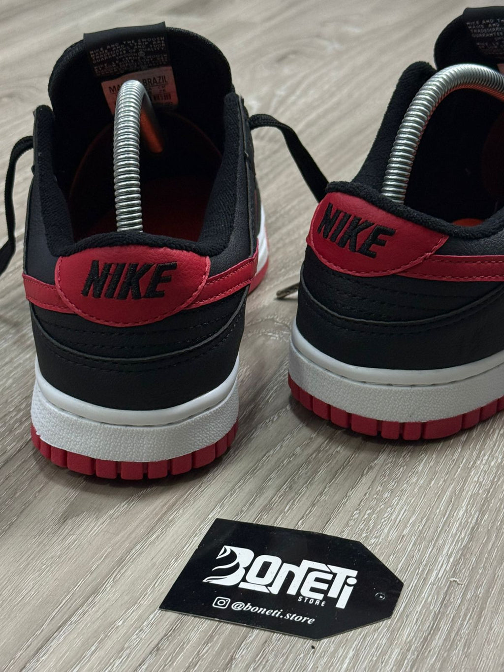 TÊNIS NK DUNK - PRETO E VERMELHO