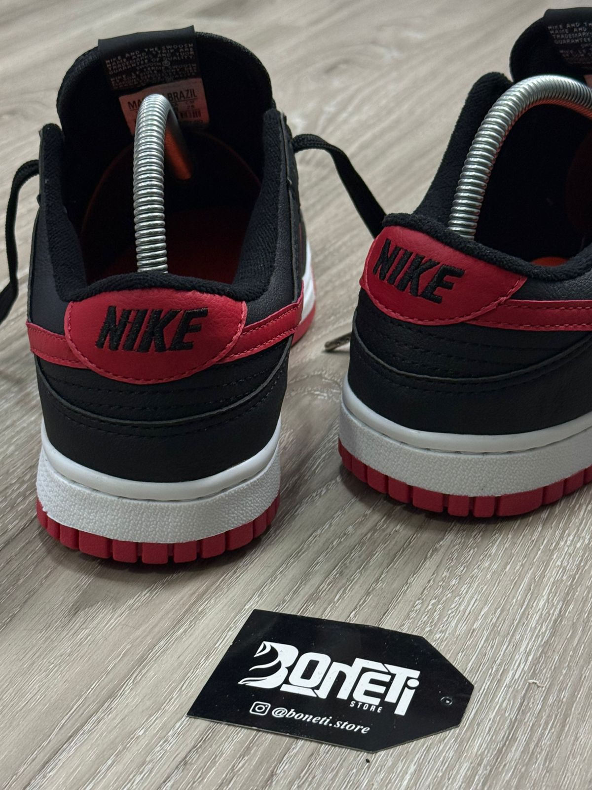 TÊNIS NK DUNK - PRETO E VERMELHO