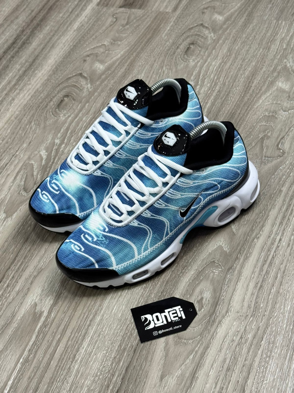 TÊNIS NK AIR MAX PLUS TN - PHOTOGRAPHY