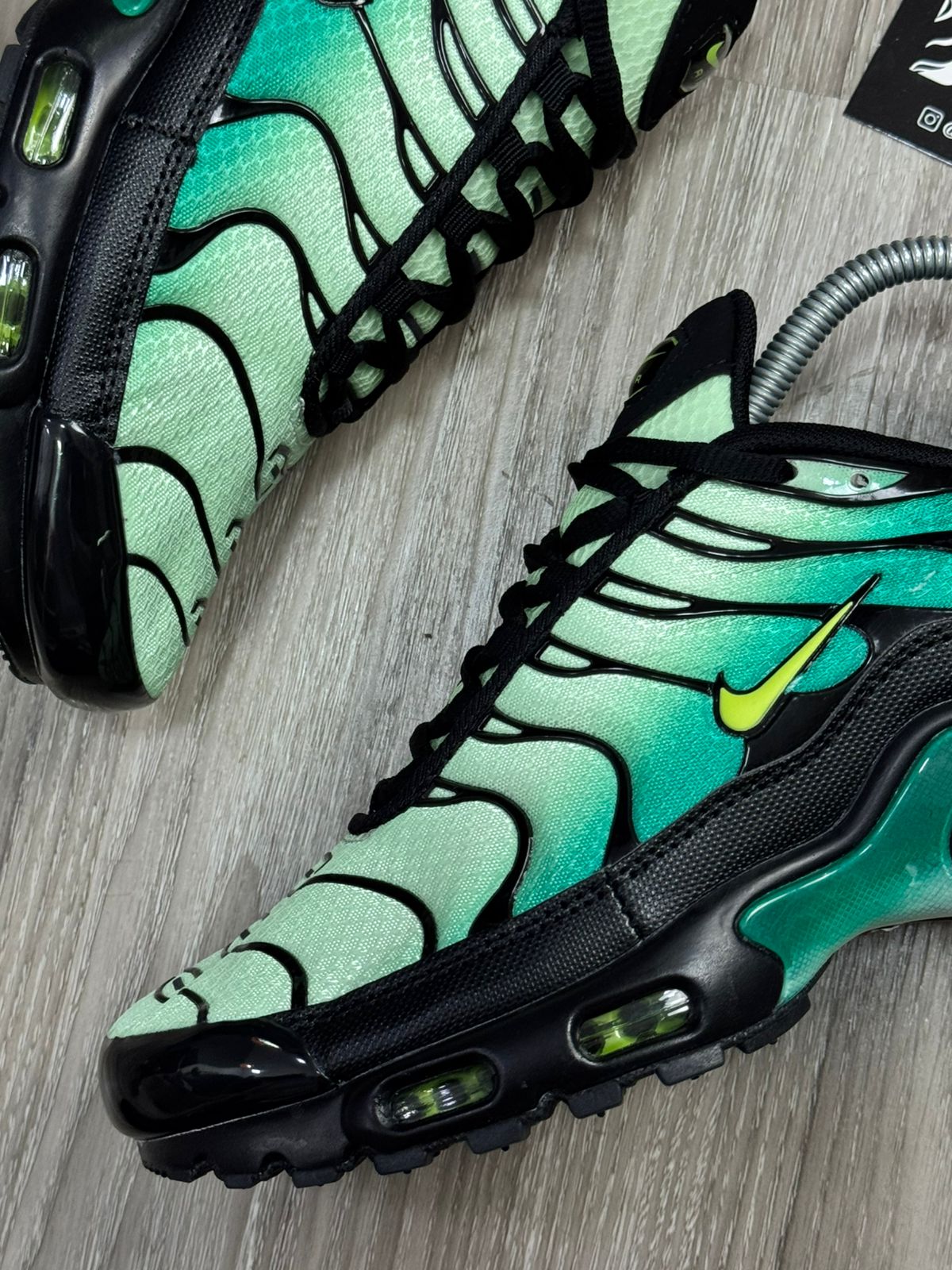 TÊNIS NK AIR MAX PLUS TN - VAPOR GREEN