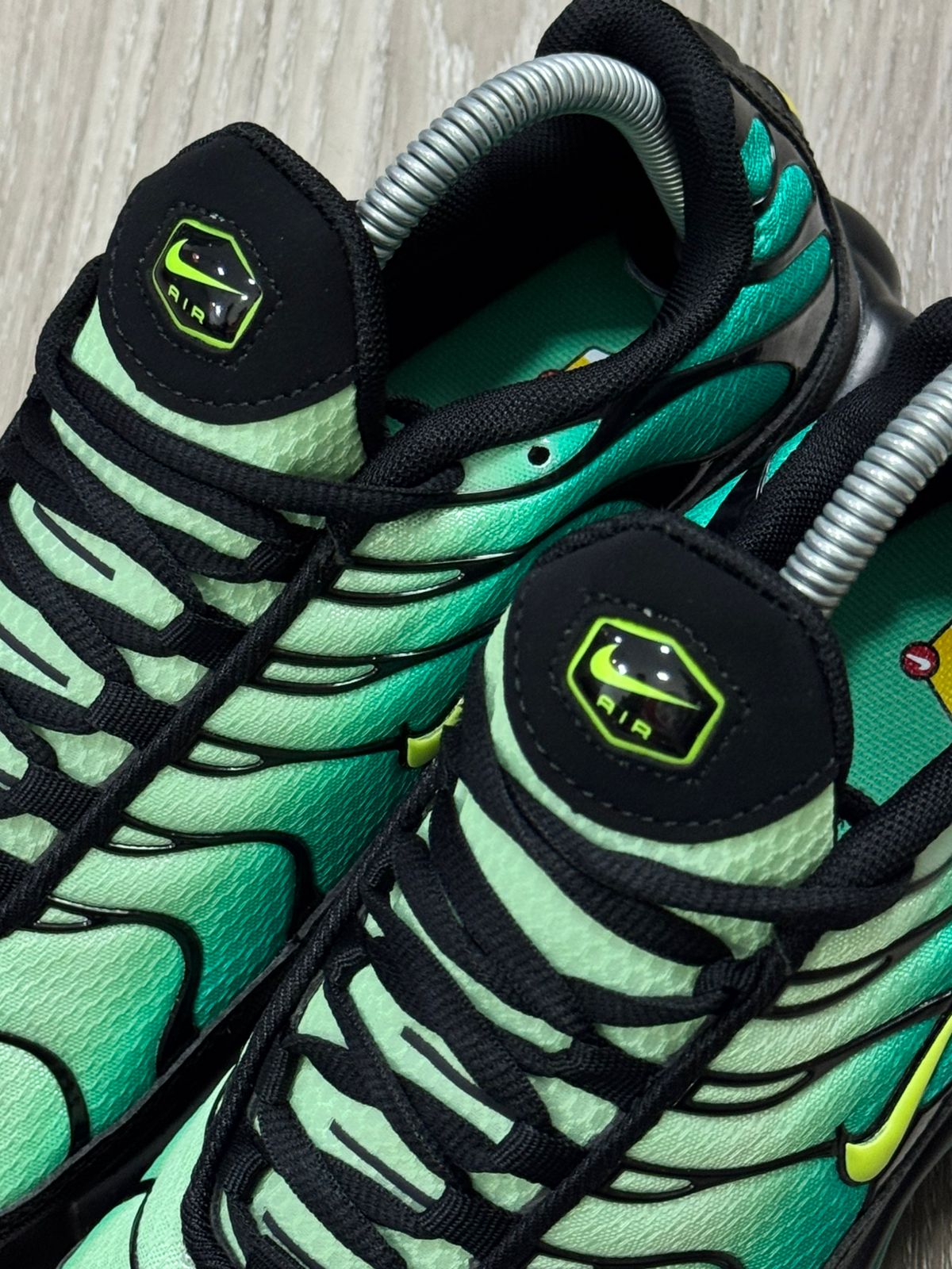 TÊNIS NK AIR MAX PLUS TN - VAPOR GREEN