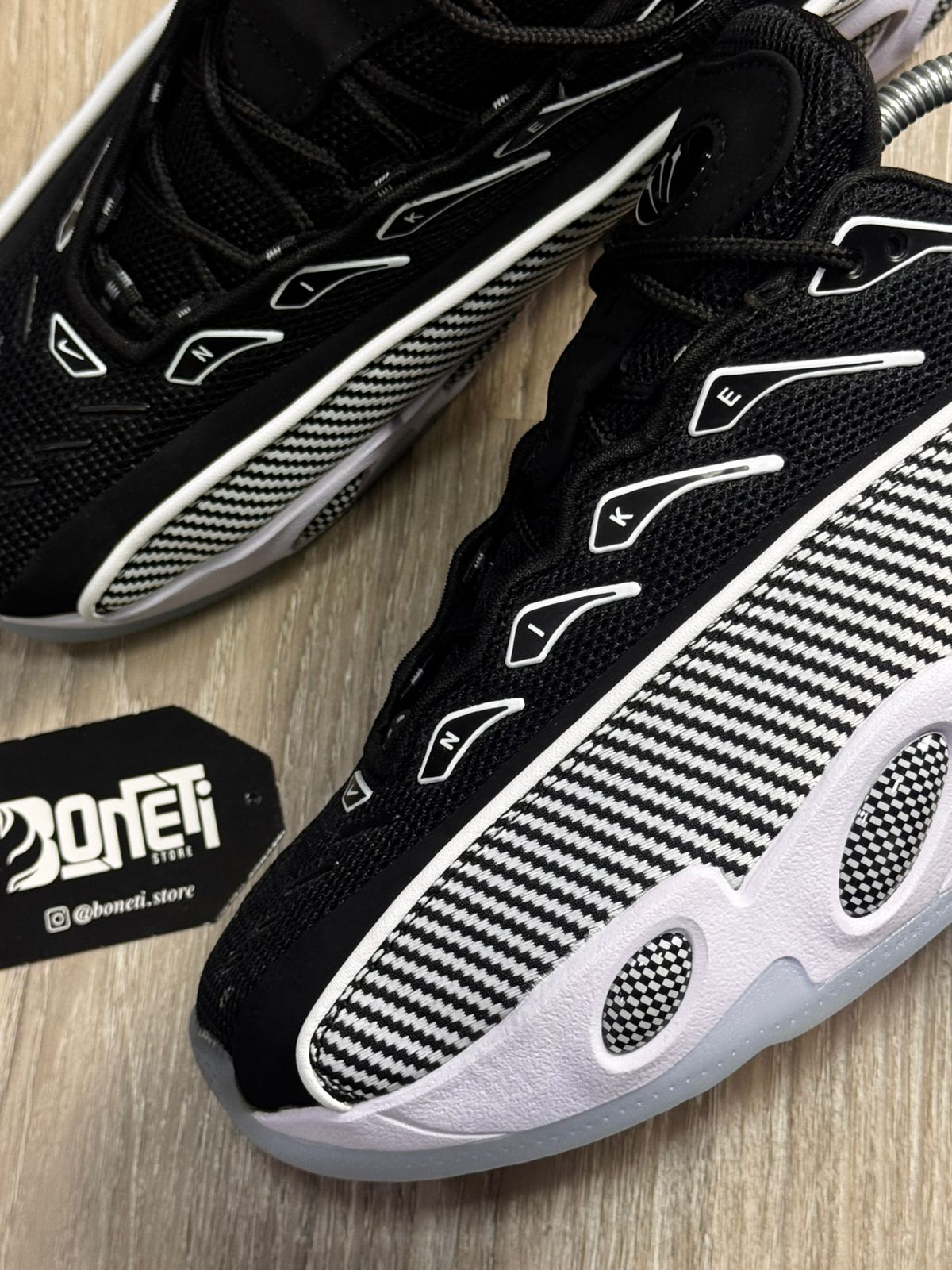 TÊNIS NK x NOCTA GLIDE BLACK WHITE