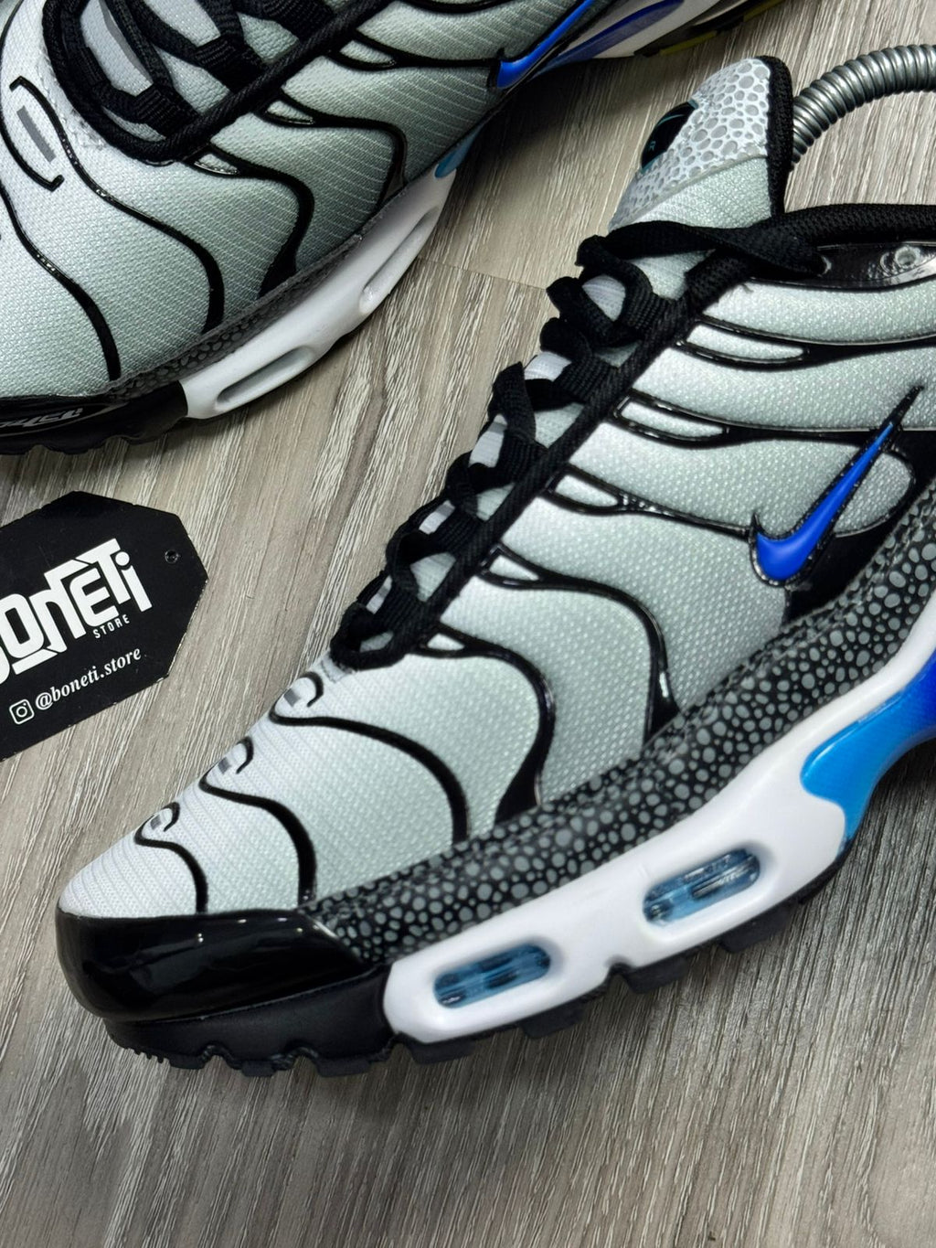 TÊNIS NK AIR MAX PLUS TN - KISS MY AIRS