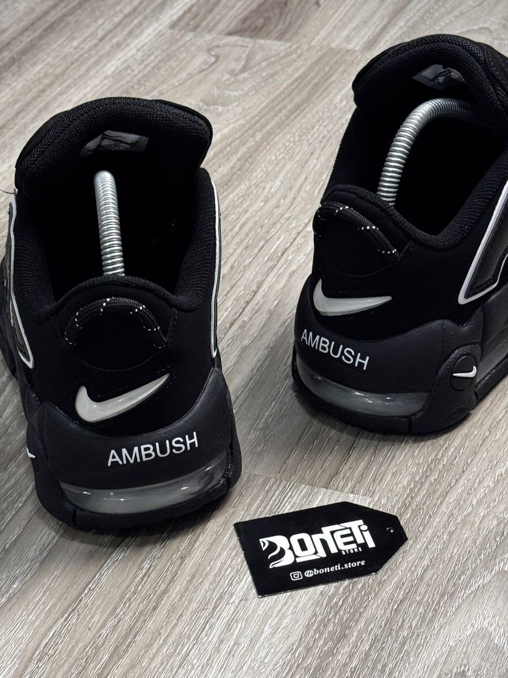 TÊNIS NK AIR MORE UPTEMPO LOW - BLACK WHITE