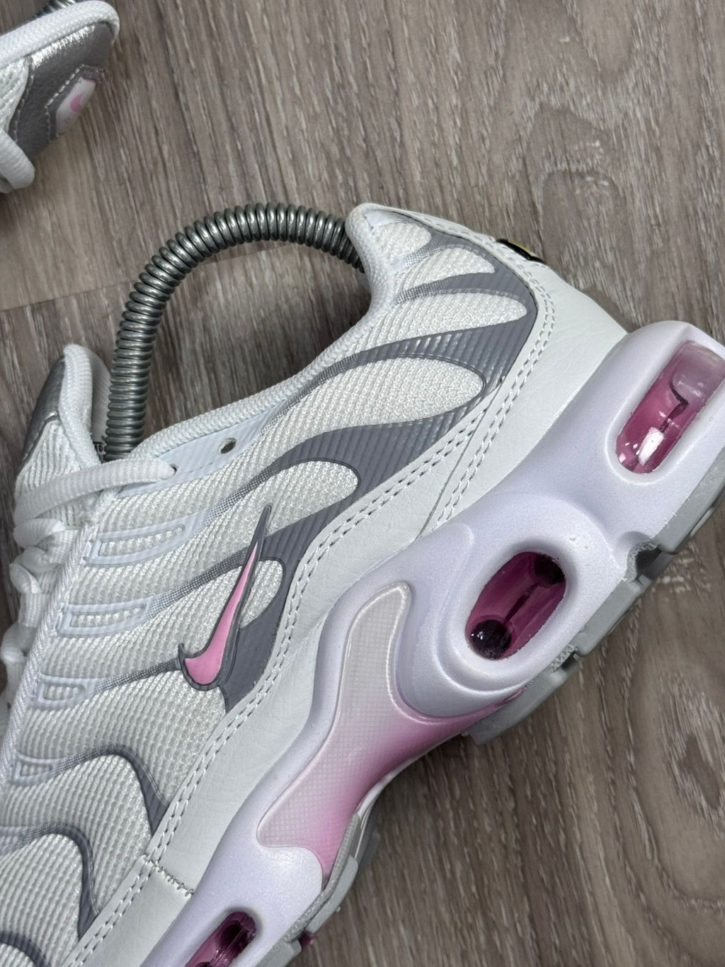 TÊNIS NK AIR MAX PLUS TN - PINK RISE