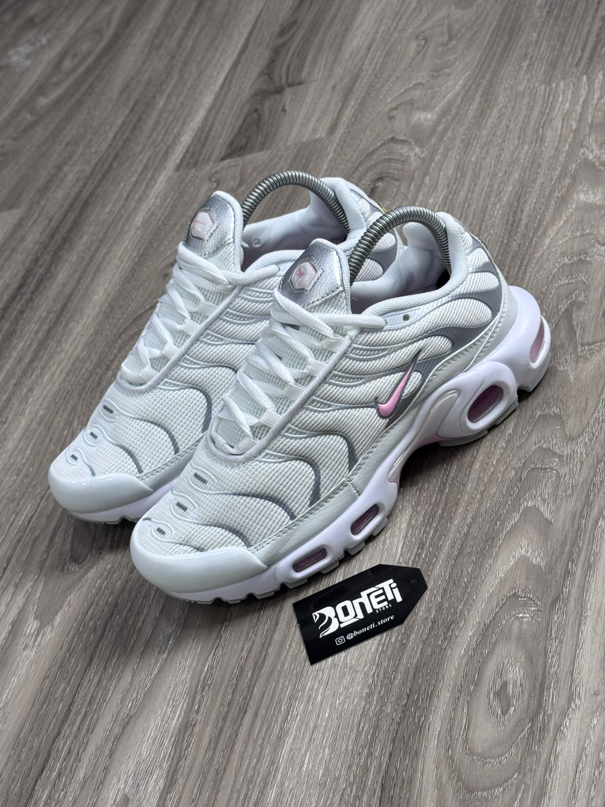 TÊNIS NK AIR MAX PLUS TN - PINK RISE