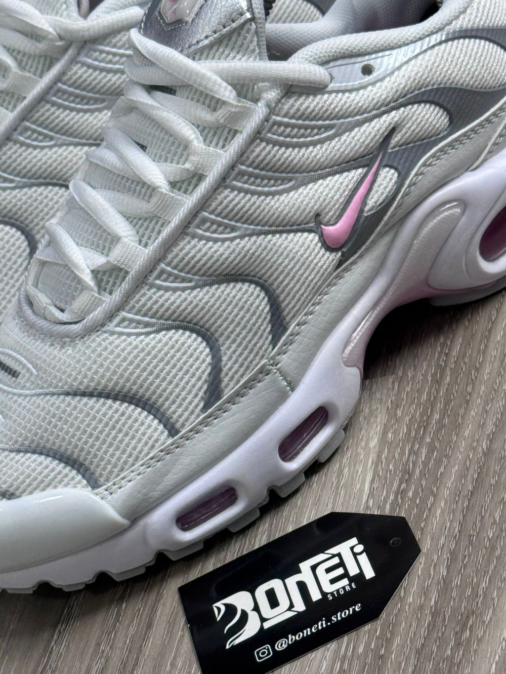 TÊNIS NK AIR MAX PLUS TN - PINK RISE