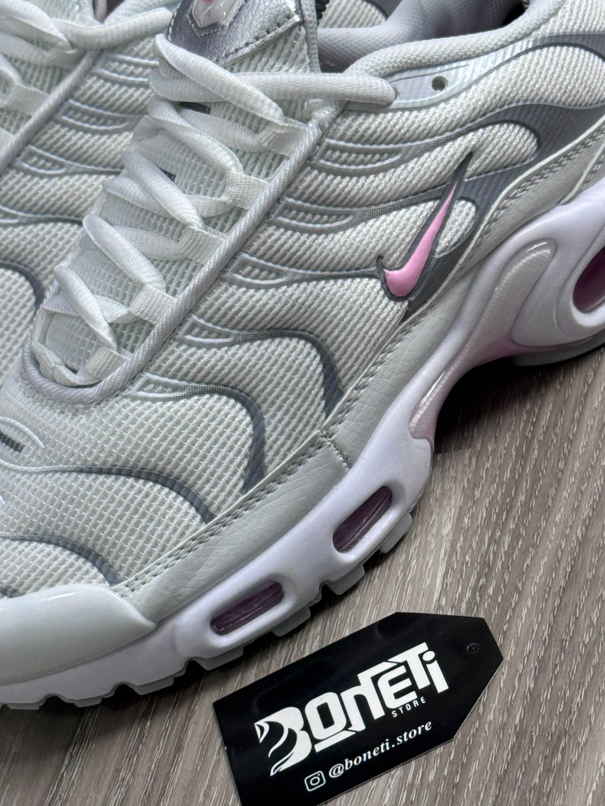 TÊNIS NK AIR MAX PLUS TN - PINK RISE