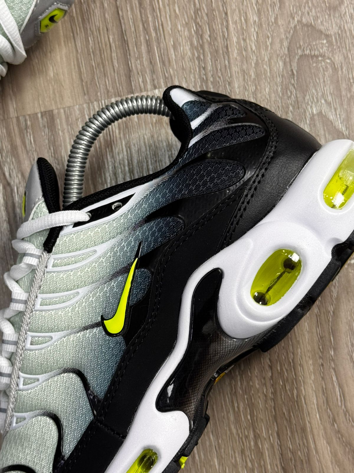 TÊNIS NK AIR MAX PLUS TN - BRIGHT CACTUS