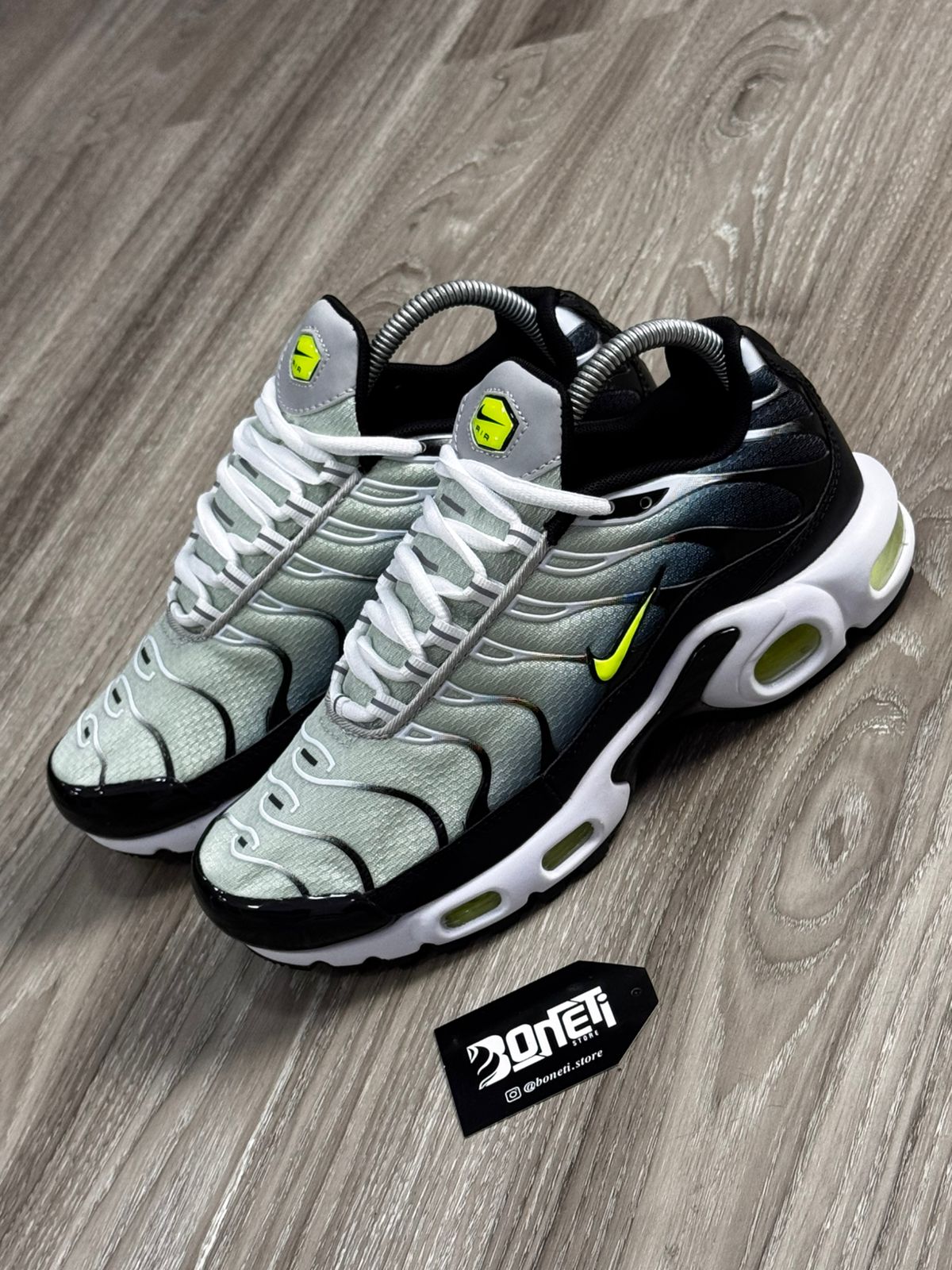 TÊNIS NK AIR MAX PLUS TN - BRIGHT CACTUS