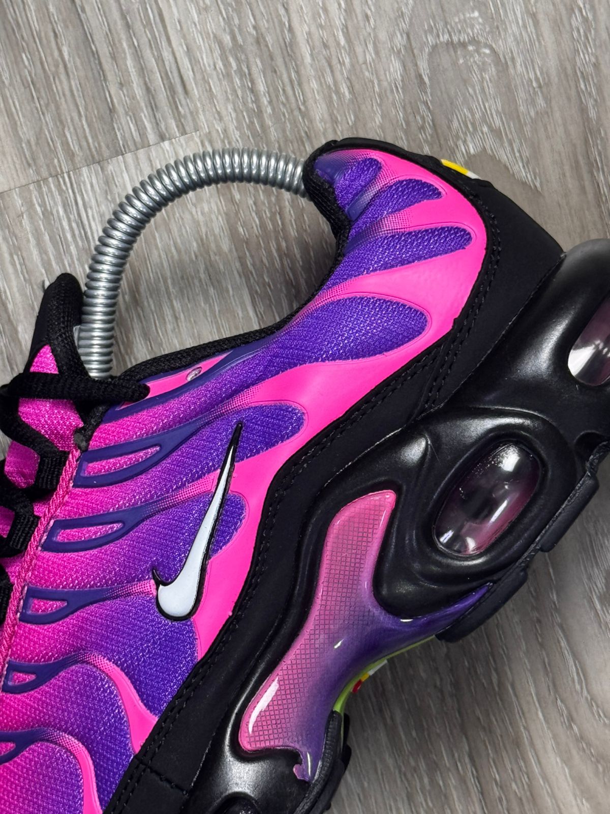 TÊNIS NK AIR MAX PLUS TN - FIREBERRY