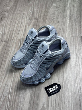 TÊNIS NK SHOX TL 12 MOLAS - PLATINUM