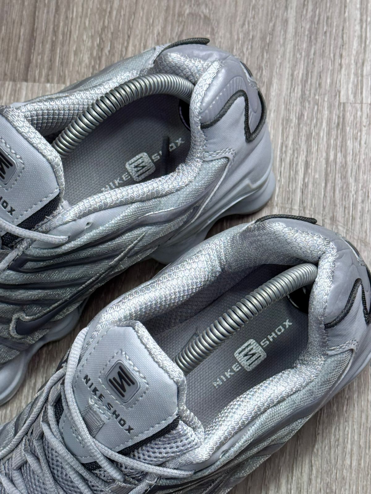 TÊNIS NK SHOX TL 12 MOLAS - PLATINUM