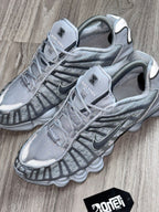 TÊNIS NK SHOX TL 12 MOLAS - PLATINUM