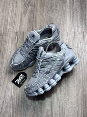 TÊNIS NK SHOX TL 12 MOLAS - PLATINUM