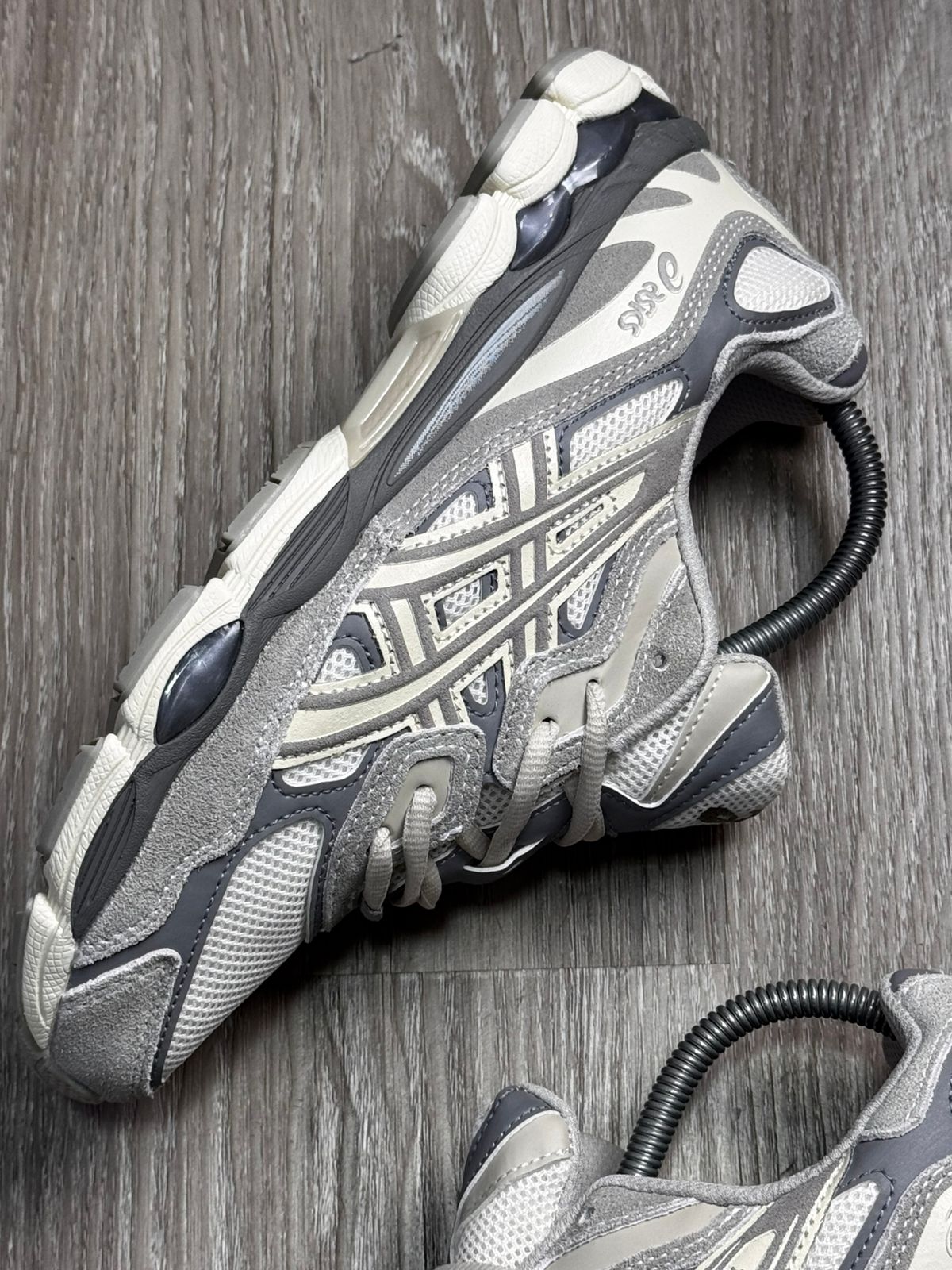 TÊNIS ASICS GEL NYC - OYSTER GREY