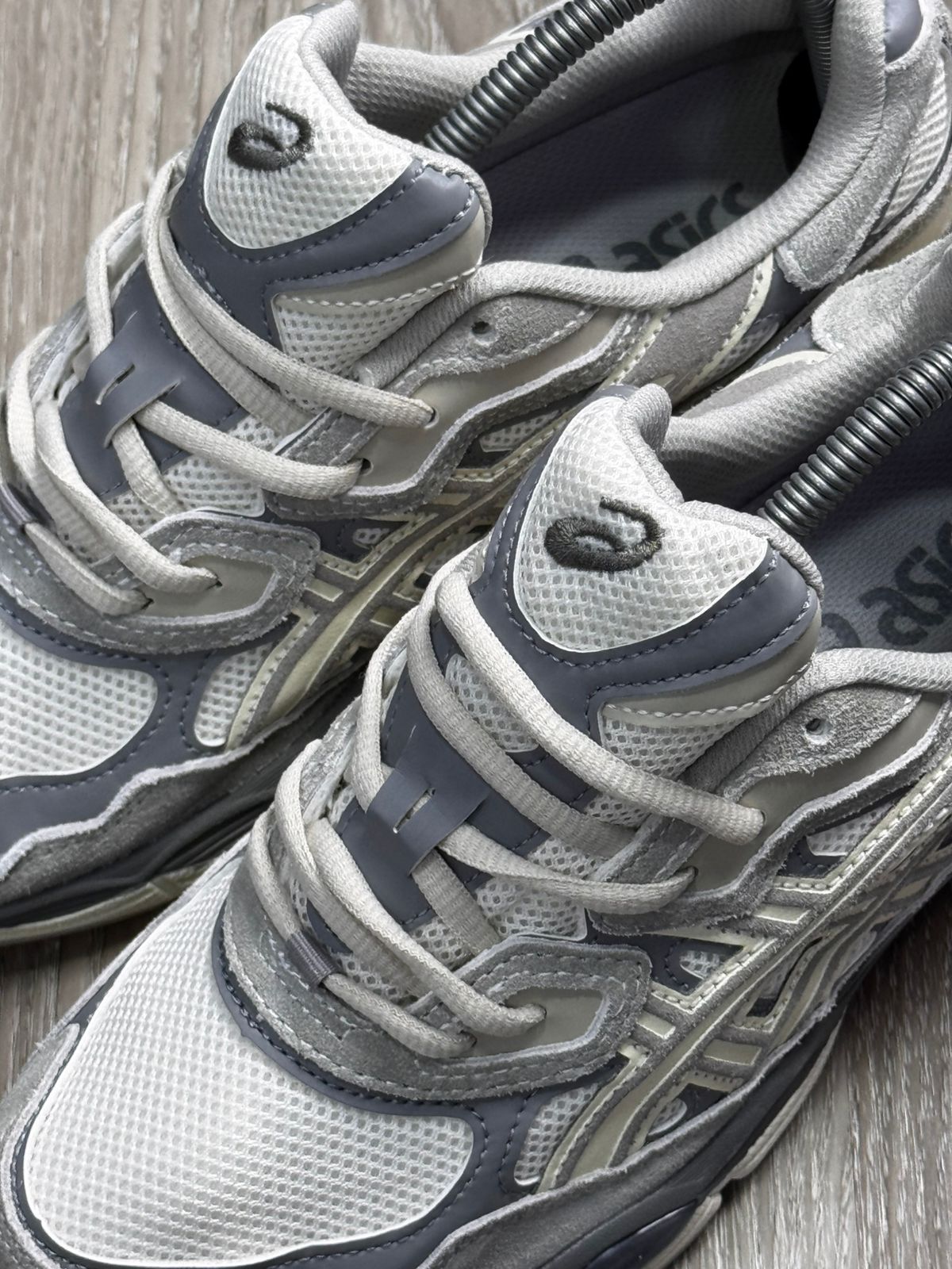 TÊNIS ASICS GEL NYC - OYSTER GREY