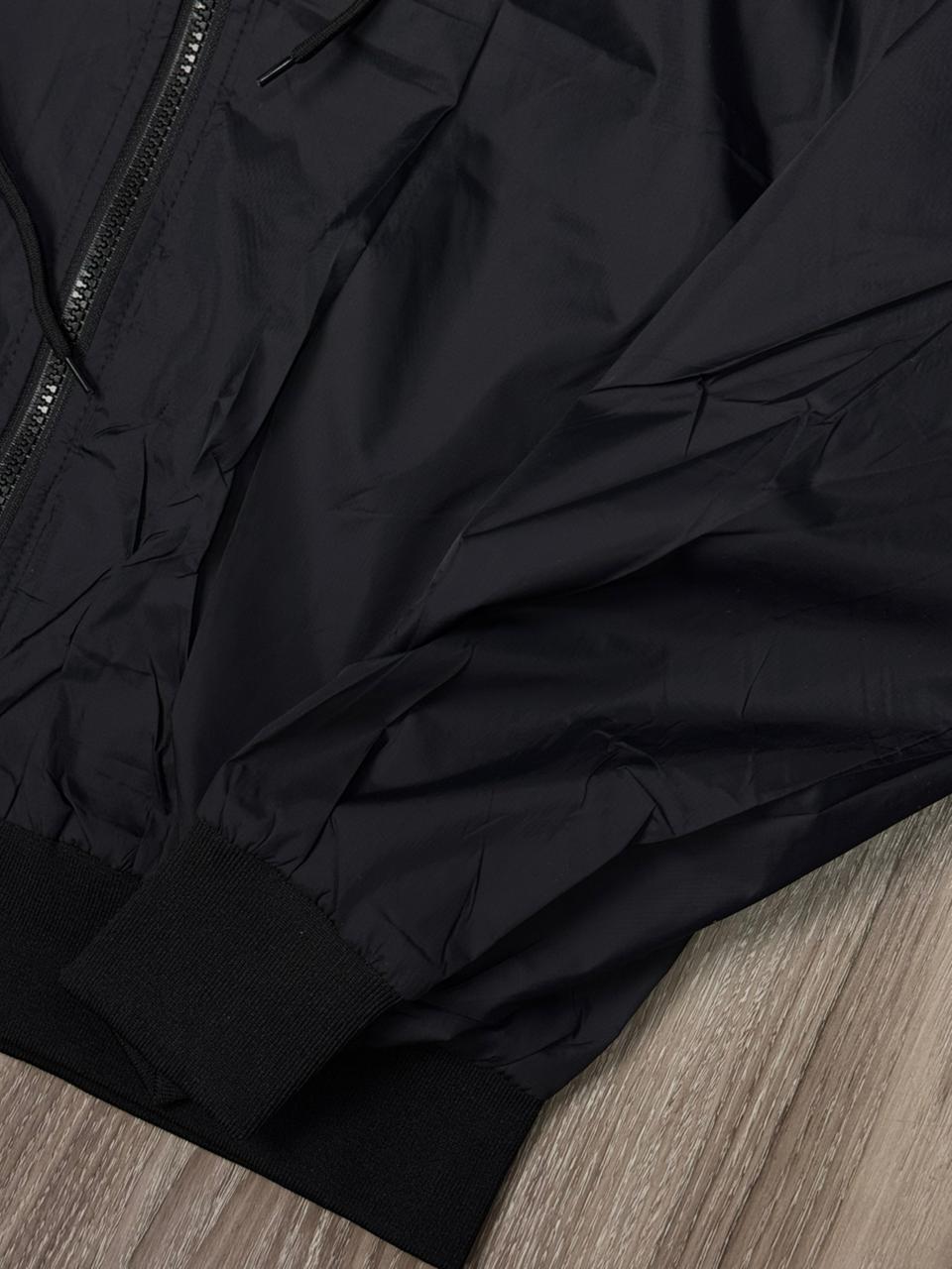 CORTA VENTO NK WINDRUNNER - PRETO