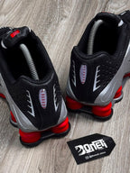 TÊNIS NK SHOX R4 - METALLIC RED