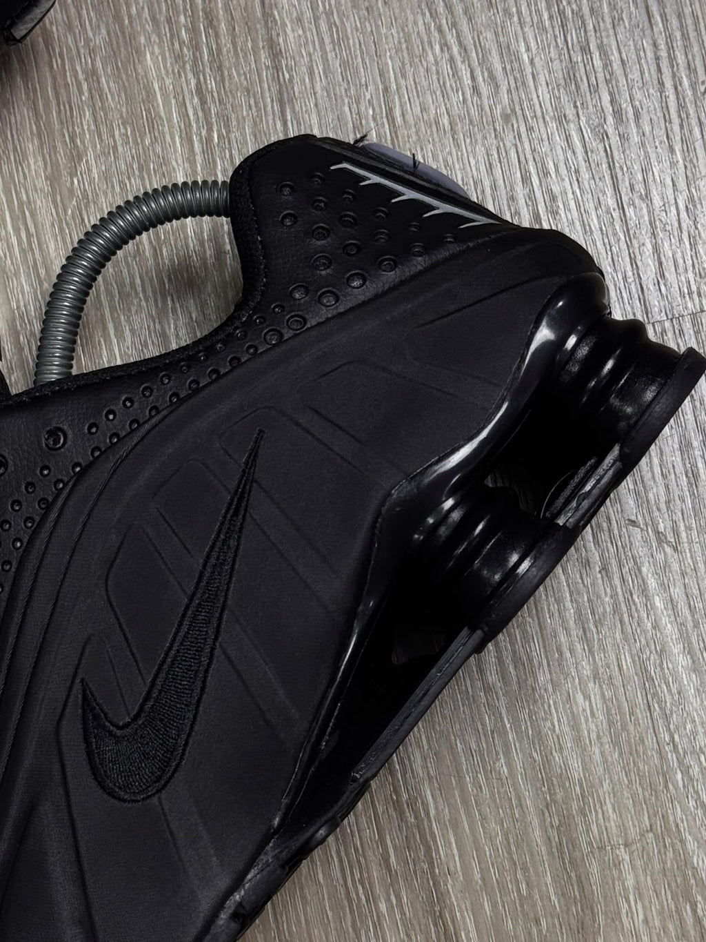 TÊNIS NK SHOX R4 - ALL BLACK