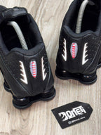 TÊNIS NK SHOX R4 - ALL BLACK