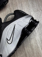 TÊNIS NK SHOX R4 - BLACK METALLIC