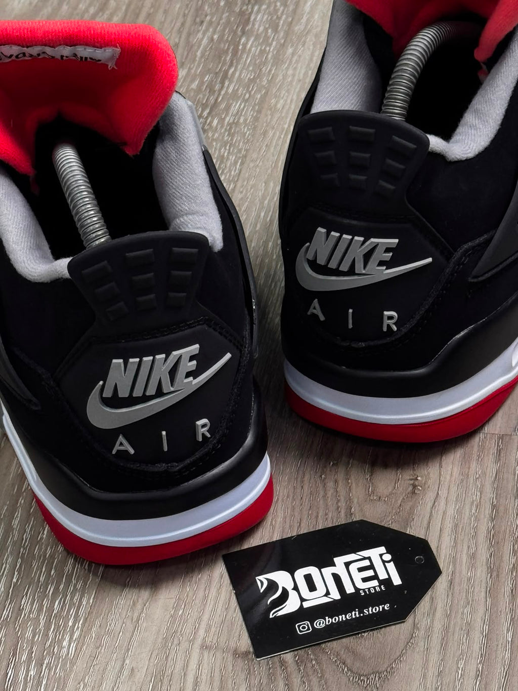 TÊNIS NK JORDAN 4 - BRED