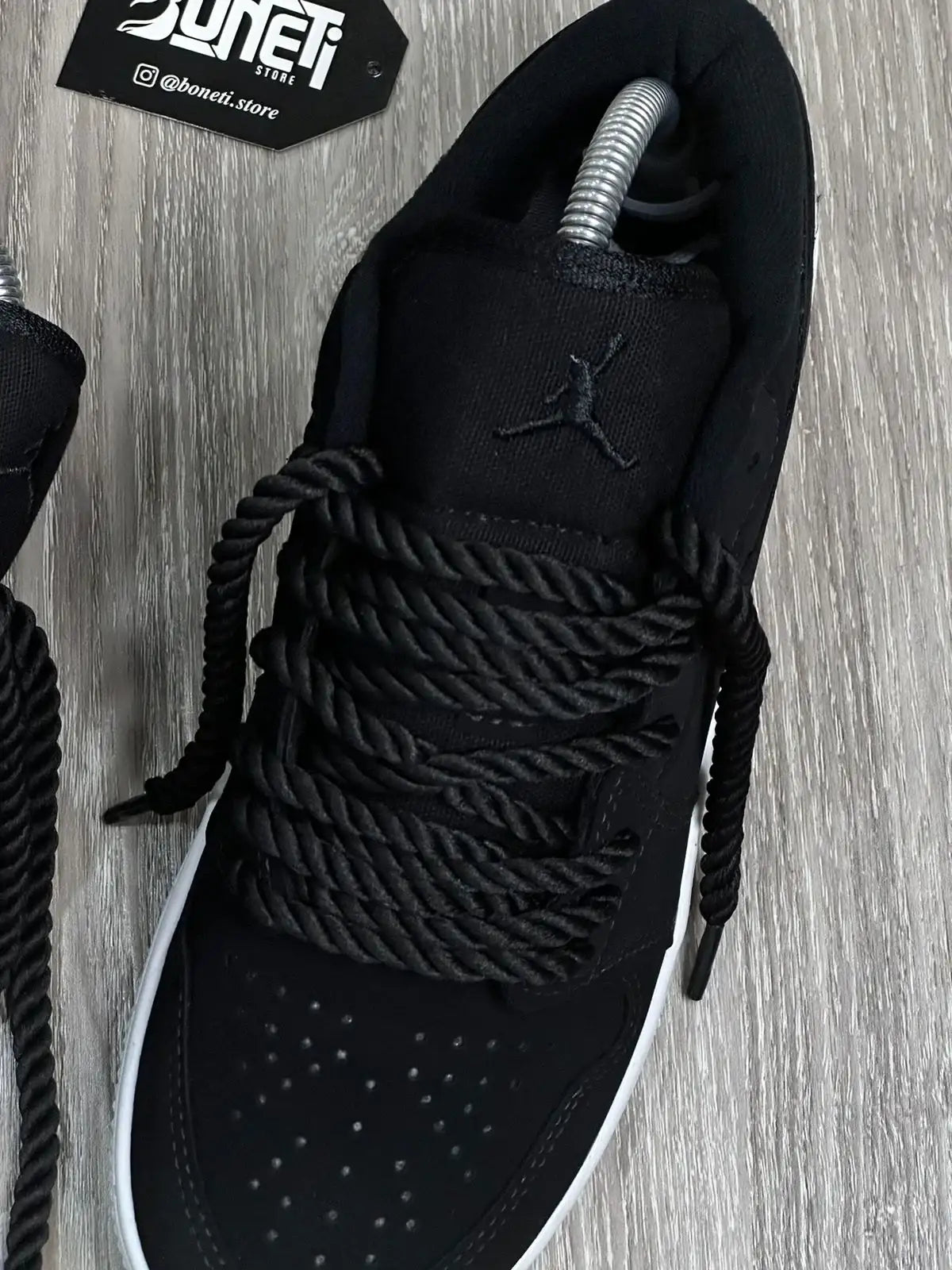 TÊNIS NK JORDAN 1 - PRETO NOBUCK
