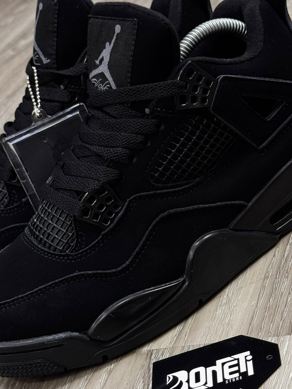 TÊNIS NK JORDAN 4 RETRÔ - BLACK CAT