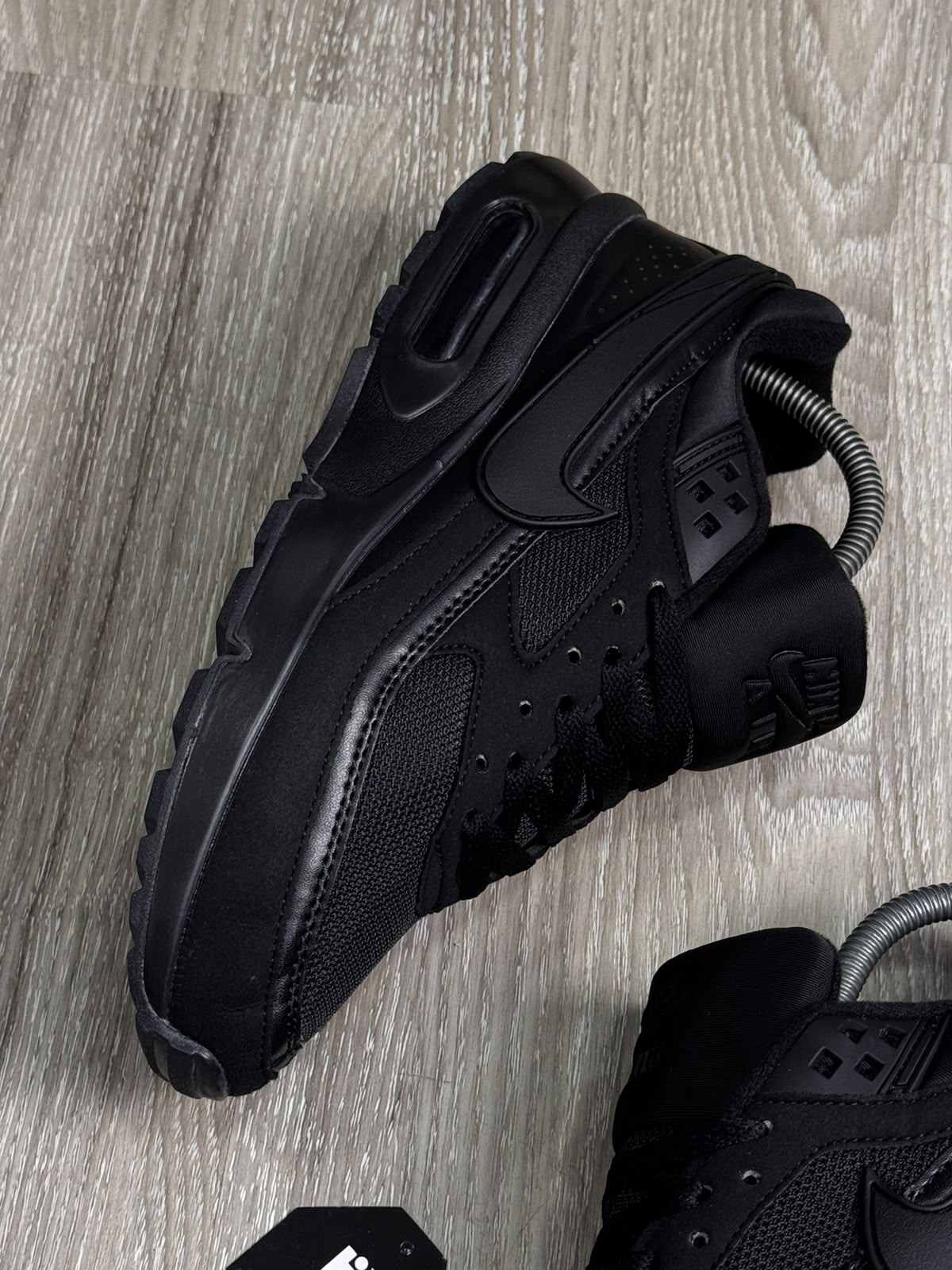 TÊNIS NK AIR MAX COMAND - PRETO