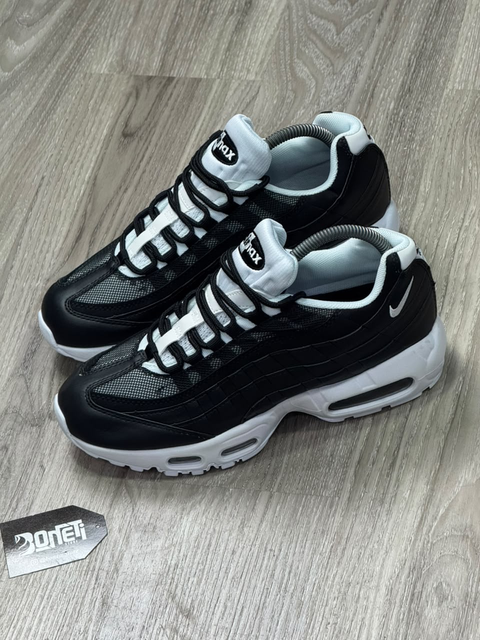 TÊNIS NK AIR MAX 95 - ESSENTIAL BLACK WHITE