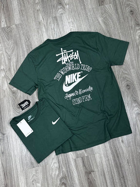 CAMISETA NK x STUSSY - VERDE