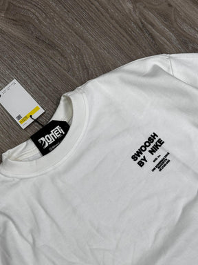 CAMISETA OVERSIZED NK BIG SWOOSH - OFFWHITE