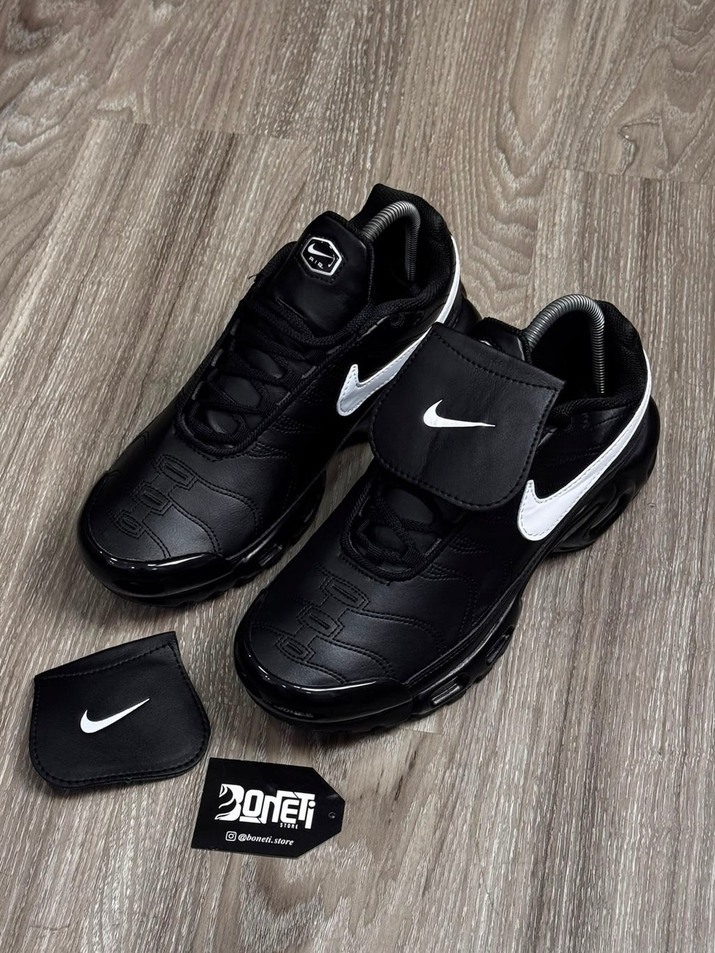 TÊNIS NK AIR MAX PLUS TN TIEMPO - BLACK