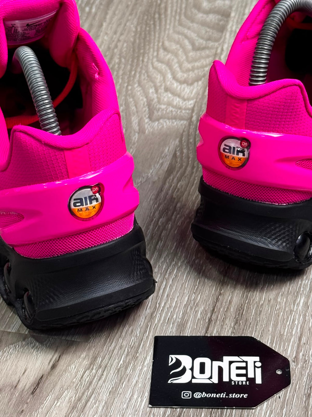 TÊNIS NK AIR MAX DN8 - HYPER PINK