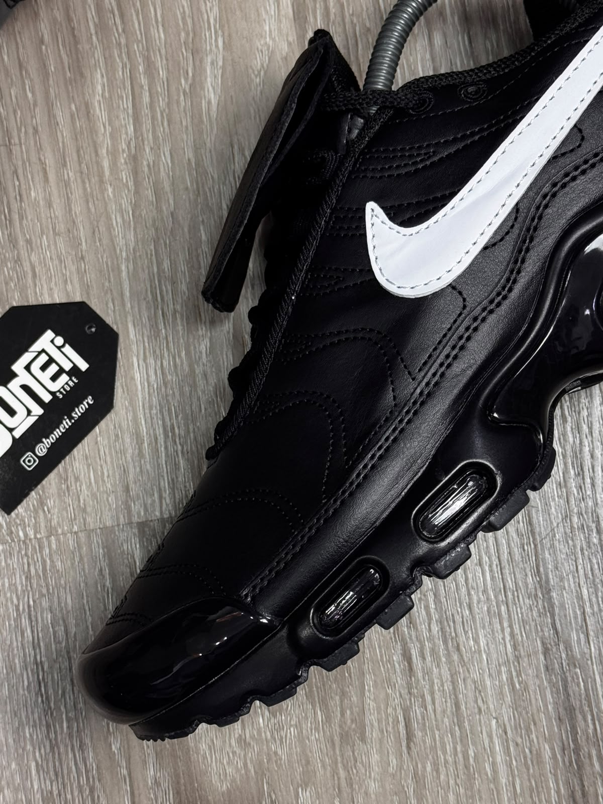 TÊNIS NK AIR MAX PLUS TN TIEMPO - BLACK