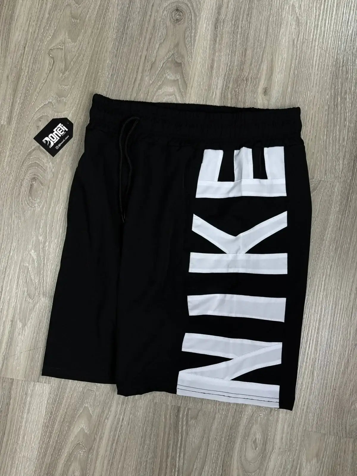 SHORTS TACTEL NK LETREIRO - PRETO