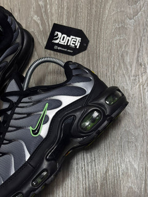 TÊNIS NK AIR MAX PLUS TN - PARTICLE GREY