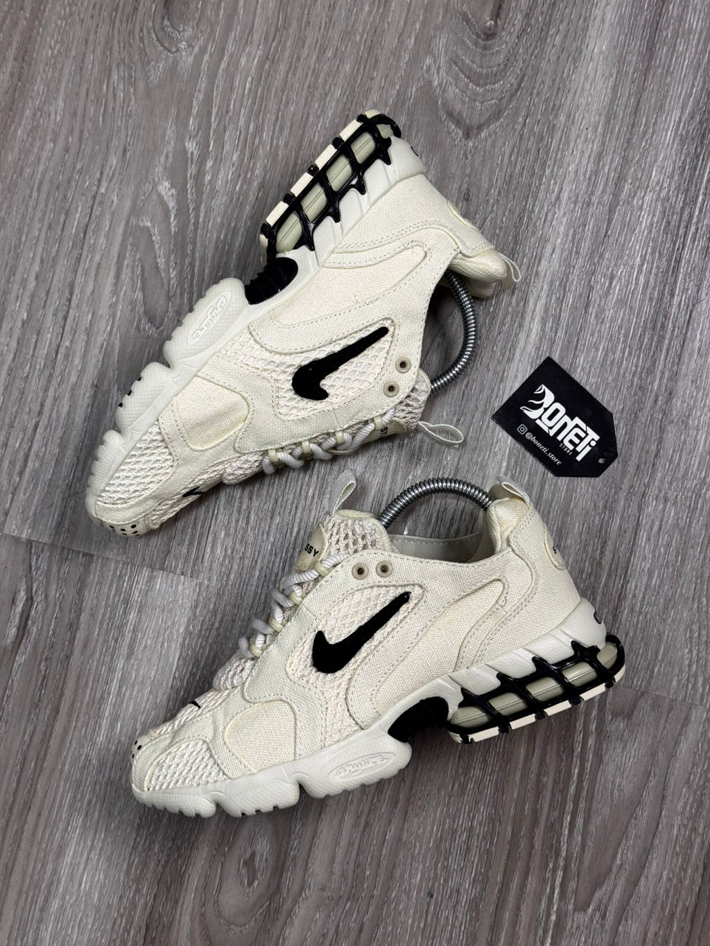 TÊNIS NK X STUSSY AIR ZOOM SPIRIDON CAGE 2 - FOSSIL